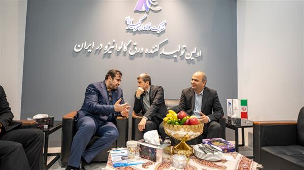حضور استاندار اصفهان در غرفه فولاد امیركبیر كاشان